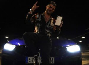 Thomas Adamandopoulos Instagram - 💥Gros concours💥
Ouvert à l’international 

Avec @mb_luxurycars on vous offre l’opportunité de gagner un iPhone 12 PRO 📱  2 PlayStation5 🎮   un weekend avec une voiture de luxe 🏎 que tu choisiras sur le compte de instagram @mb_luxurycars 

Les règles sont simples:
✅like et identifie 3 amis 
✅follow @mb_luxurycars 
✅repost le concours dans ta story 
 
( Bonus: pour augmenter tes chances de gagner suivre le snap: 👻 MB-LUXURYCARS 👻)

Résultat du concours dans 15 jours⏳
Bonne chance à tous.  #MB 🚀