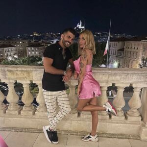 Thomas Adamandopoulos Instagram - Un pire plaisir de t’avoir eu à mes côtés pendant quelques jours ma vie @aureliedotremont ton séjour a été à l’image de notre amitié speed, explosif et bon délire 🤣❤️ tu me manques déjà et comme quoi le temps passe et les vraies choses de la vie perdure jtm ma soeur d’une autre mère 😘❤️#Friendship #Sista #Travel #Goal #Night #Party #Summer