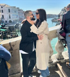 Thomas Adamandopoulos Instagram - Another Day in Venezia with U 💛🇮🇹🎭 🍕
Sweet wonderlove 🫶🏼