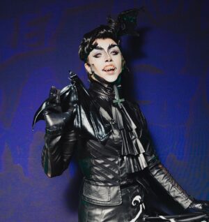 Throb Zombie Instagram - 🦇FATHER FRIGHT🦇 
.
.
.
.
If I made you scream ‘daddy’ this year you owe me $5.
.
📸  by @gabrielgastelum 
Bat Wig by @genderfcked.wigs