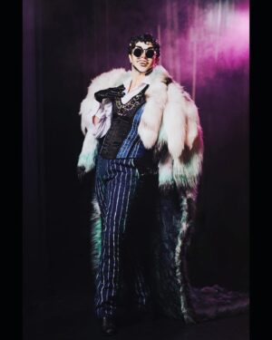 Throb Zombie Instagram - She thinks of me….. 🔪🩸
.
.
.
Love these shots by @amandamacchiaphoto from Tales from the Clit!
.
.
#drag #dragking #dragula #dragmonster #badguy #villian #hotandevil #nonbinaryartist