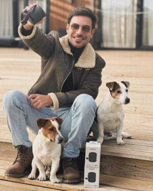 Tiago Aldeia Instagram - 🚨GIVEAWAY🚨
.
Queres ganhar DUAS colunas SRS-XB100 da Sony, partilhar música com a tua cara metade , amigos , família ou mesmo com o piriquito 🦜? 
.
Para participar precisam de seguir os seguintes passos:

Para participares tens de:
•Fazer LIKE neste post👍
•SEGUIR a minha página @tiagoaldeia.oficial e da @sony.portugal 
•taggar 1 amigo por comentário
.
🚨Quanto MAIS vezes participares mais hipóteses tens de ganhar.🍀 (mas tens de taggar amigos diferentes) 
🚨 Giveaway válido até às 23:59h até 17 de Fevereiro de 2024. O Vencedor será divulgado nos stories no dia 18 fevereiro.
👮‍♂‍ Participações que não cumpram os requisitos não serão consideradas. ❌