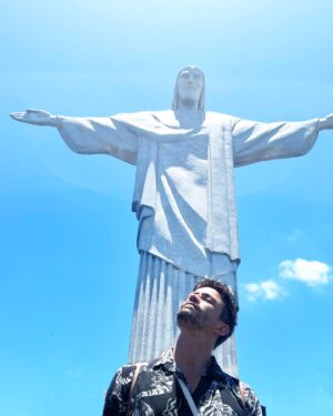 Tiago Correa Instagram - Con el hermano mayor…

… y el amor da minha vida

#tbt #riodejaneiro #cristoredentor