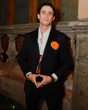 Tiago Correa Instagram - Tocó ponerse guapo…

Noche muy @voguemexico 

@steponfashion / @calderonimx  @josefina_byverosolis @dangelojoyeria thank for the lookcasoooo

@indigotalent.mx