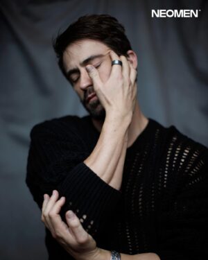 Tiago Correa Instagram - Agradecer es el respeto por y para aquellos que te logran ver con honestidad….

Gracias @neomenmx por esta entrevista sincera.

Se las junto con varias fotos que hicimos.