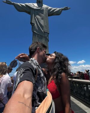 Tiago Correa Instagram - Con el hermano mayor…

… y el amor da minha vida

#tbt #riodejaneiro #cristoredentor