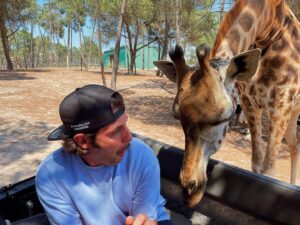 Tiago Paiva Instagram - Desliza para a esquerda 😅🦒
Ps: vídeo amanhã no canal!