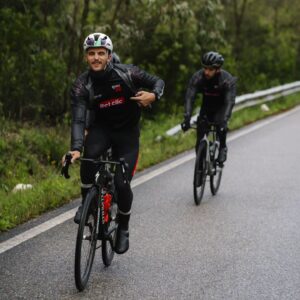 Tiago Teotónio Pereira Instagram - 🎥 Finalmente vai estrear o meu documentário com a @betclicportugal - “CON(2)TRA AS ODDS”. 

A partir de amanhã, à noite, no YouTube da Betclic.
