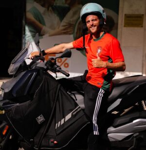 Tiago Teotónio Pereira Instagram - 1- Em 2016 a caminho do Marquês para festejar sermos campeões Europeus.
2- Em 2024 pronto para ir para o Marquês festejar sermos campeões Europeus.
3 - És tu se não quiseres ir à Alemanha com a Sagres ver Portugal jogar. Se quiseres, é só participares no passatempo. 

Saibam mais no link na bio de @cervejasagres
#SejaResponsávelBebaComModeração #pub