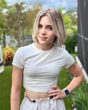 Tierney Smith Instagram - New cut, fresh color 💁🏼‍♀️