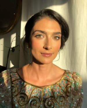 Tiffany Lonsdale Instagram - Glamming up on a Monday for Emmy’s fun! Thank you @jaymekav for my hair and make up 💁🏻‍♀️