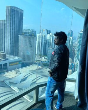 Tiger Thangadurai Instagram - I am a citizen of the world ❤️ #world #worldlover #malaysia #thangadurai #leemeridian