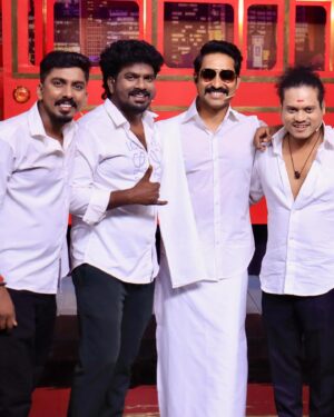 Tiger Thangadurai Instagram - Friends buy you food ,best friends eat your food. ❤️Gang of cwc ❤️ 
@sujithadhanush @priyankapdeshpande @vijaytvpugazh @madhampatty_rangaraj @chef_damu @kuraishi_the_entertainer @rakshan_vj  @sarath_kpy @iammanimegalai @sunitagogoi_offl @farina_azad_official @shaalinzoya @mirchi_kemy @_divya_duraiswamy_ @the__akshay_kamal__ @irfansview @thangadurai_actor @vasanth_vasi @joshua_preetham @vtvganeshnj @boxoffice_studio @vijaytelevision 
#cookwithcomaliseason5 #thangadurai #vijaytelevision