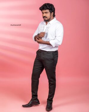 Tiger Thangadurai Instagram - Vanakkam friends🙏 I was overwhelmed by receiving all ur wishes on my BirthdaY😚 Taking this time to thank u all my friends,Fans, welwishers & familY💐ur wishes motivated me to Run fast to attain my goal 😘 Soon the birthday treat to u all r on d way by entertaining In upcoming shows &  great movies which wer very important in my career💗💥🎉 
Let's celebration beginS🎊

Lovvvvvvvvvvvveee Youuuuuuuuuu Makkaley🥰 

#thangadurai #birthday #birthdaywishes #buildup #lalsalaam #superstar #rajinikanth #vijaytelevision