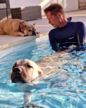 Til Schweiger Instagram - Während Edgar Sport macht chillt Wilma ihr Leben😂😂😂