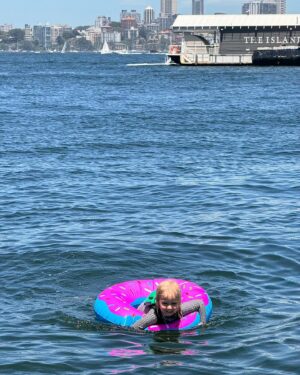 Tim Robards Instagram - Forgot just how good this was! Mad weather today out on the harbour… Elle’s def more confident in the water! pulled up next to Branson’s little boat ⛴️