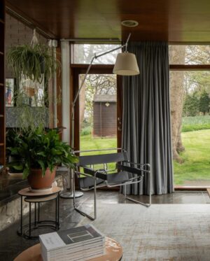 Tim Ross Instagram - Absolute banger.
“One of Britain’s most celebrated modern houses, Farnley Hey in West Yorkshire was designed by the architect Peter Womersley in 1954 as a wedding present to his brother. ”
Quite the present - currently for sale at @themodernhouse 📷 @npphotographer