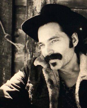 Tim Rozon Instagram - I’m not saying goodbye. I’m saying thank you. 

E4L ❤️ 

I’m all in. 

Forever your Cowboy.  TR 

📸 @paolobarzman