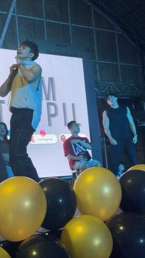 Tim Tuppil Instagram - ฉันรักคุณ
Hit me up Cover Dance 🇹🇭 📍QC event 
#timoftuppil