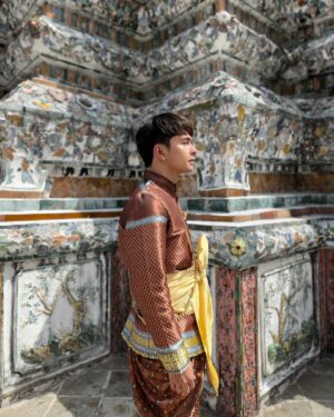 Tim Tuppil Instagram - นำวัฒนธรรมไทยไปกับคุณ 💙🖤