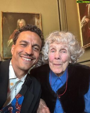 Timbuktu Instagram - An unusual week, to say the least. Pioneering actually, both nationally but more so for my family. This one is for Mom and Dad. Thank you Karin Nyqvist, The Faculty, The University. Love and gratitude to 
@bjornbarnekow 
Monica Miller
@jaymc86 
@michaelmceachrane 
@simonklose 
@hartnorskan 
@imaniuzuri 
@rafaelastalklose 
Monique Fransen
And my fellow Doctors: @johannesanyuru 
Gullan Bornemark
Fredrik Tersmeden 
Mimi Abramovits
David Julius et al 🎓
📷 @locvotos