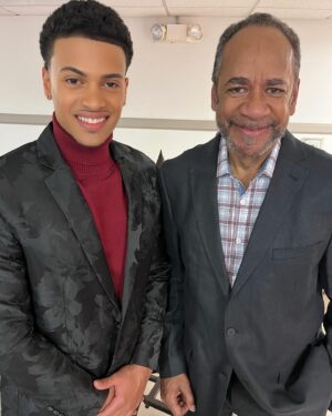 Timmy Pandolfi Instagram - First Feature Film Bubble Wrapped 💫

“A Christmas Prayer”

Role | Dr. Ralph

Praise be🧎🏾‍♂️‍➡️💫

#sag #featurefilm #swerve #actor #hollywood