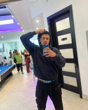 Timmy Pandolfi Instagram - Weight on my shoulders made me stronger life is HEAVY💫