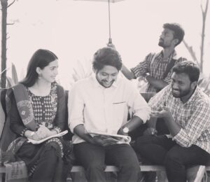 Tina Shilpara Instagram - సారిక, భూషణ్.. ఇంకా మా favourite third wheel.. 🤦🏻‍♀️🤣

‘Kannulo nee rupame’ out today at 9:45 AM! 

#WriterPadmabhushan
