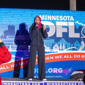 Tina Smith Instagram - In less than 24 hours, polls will be closed. But that means we’ve got less than 24 hours left to keep this momentum going! Great to see so many folks ready to go tonight in St. Paul and Minneapolis. 

Sign up to volunteer with us tomorrow via the link in our bio.