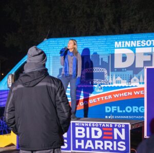 Tina Smith Instagram - In less than 24 hours, polls will be closed. But that means we’ve got less than 24 hours left to keep this momentum going! Great to see so many folks ready to go tonight in St. Paul and Minneapolis. 

Sign up to volunteer with us tomorrow via the link in our bio.