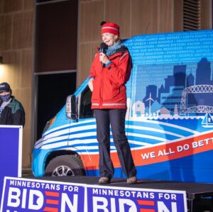 Tina Smith Instagram - In less than 24 hours, polls will be closed. But that means we’ve got less than 24 hours left to keep this momentum going! Great to see so many folks ready to go tonight in St. Paul and Minneapolis. 

Sign up to volunteer with us tomorrow via the link in our bio.