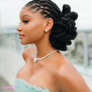 Tinisha Meeks Instagram - We're crushing hard on Halle's glam at the Oscars this year and we just can't wait to see what she has in store for next year! 

Here's a detailed look at Halle's glam! ❤️ 
#oscars2023 #hallebailey #thelittlemermaid2023 #thelittlemermaid #sparklehairimports #hairstyledbyme #hollywood