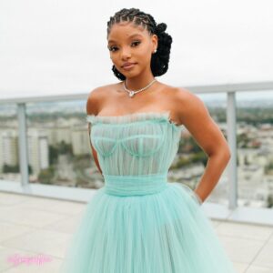 Tinisha Meeks Instagram - We're crushing hard on Halle's glam at the Oscars this year and we just can't wait to see what she has in store for next year! 

Here's a detailed look at Halle's glam! ❤️ 
#oscars2023 #hallebailey #thelittlemermaid2023 #thelittlemermaid #sparklehairimports #hairstyledbyme #hollywood