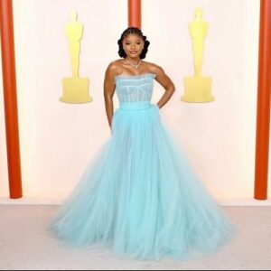 Tinisha Meeks Instagram - Our Disney Princess Halle looks absolutely stunning ! #oscars 
💎💎💎💎