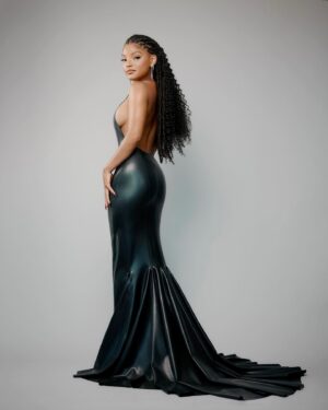 Tinisha Meeks Instagram - Sleek & Effortless on @hallebailey for the #betawards2024 🖤✨