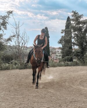 Tjaša Perko Instagram - And the time has come. 🤍 🐎
•
•
•
•
#horse #horseriding #time  #moments #happiness #alwayschooseadventures #challenge