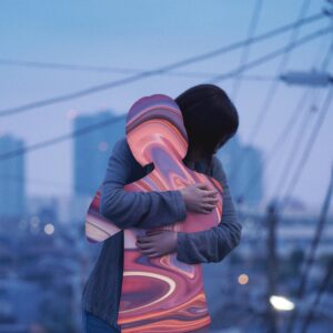Toaka Instagram - 十明です😌

映画「違国日記」のインスパイアソング
「夜明けのあなたへ」の配信リリースが6/7に決定しました！

違国日記の登場人物たちに手紙を書くような気持ちで歌詞を綴りました。優しい人になりたい、そんな気持ちを音楽に乗せました。楽しみにしていてください😎

https://lnk.to/toaka_ya
※上記URLは6/7(金)0時～有効

Hi! It’s me, Toaka.
 
My new song “Dear my dawning,” inspire song for the upcoming film”違国日記,” is coming out June 7th!
I wrote the lyrics like I would write a letter to the characters of the film. 
I want to be a kind person. I hope this message will reach you with the music.😎 

https://lnk.to/toaka_ya 
*The link will go live at 12am on June 7th.

#十明
#違国日記
#夜明けのあなたへ
#Toaka
#DearMyDawning 

[ “夜明けのあなたへ” Artwork ]
AD/D：Kiho Ito @hokitoi
Producer：Minoru Nishikigi @zanmaii
Photographer：Taiji Yamazaki @taiji_yamazaki
Retoucher：Rumi Ando @andytrowa
Model：Sae Nakanishi / Yoko Tsunashima