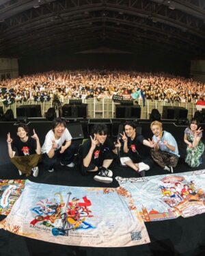 Toaka Instagram - ジャカルタ公演ありがとうございました！

ステージと客席との距離が近い会場で、一体感がすごかったです...！
またぜひ歌いに行けたらいいなと思っています！

photo by @takeshiyao 

#RADWIMPSWORLDTOUR2024
#THEWAYYOUYAWNANDTHEOUTCRYOFPEACE
#十明