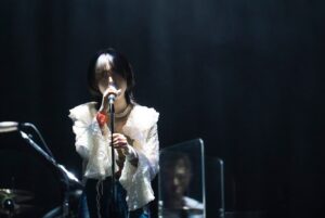 Toaka Instagram - 十明です🍲

成都公演ありがとうございました！

たくさんの優しい視線の中で歌うことができて嬉しかったです。

火鍋も美味しかったよ….

photo by @takeshiyao 

#RADWIMPSWORLDTOUR2024
#THEWAYYOUYAWNANDTHEOUTCRYOFPEACE
#十明