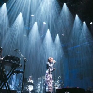 Toaka Instagram - RADWIMPSさんのワールドツアーファイナル上海公演にゲストとして出演させていただきました！

中国の皆様の熱気を感じ、とても楽しく歌うことが出来ました！ありがとうございます。

かっこいい先輩方の演奏を聞いて、もっと頑張ろうと思いました💪
24都市32公演のワールドツアー、おつかれさまでした！

@yoji_noda
@kuwakuwakuwakuwa0404
@yusuke_takeda_ 
@mizuki_mori_
@masafumieno

#RADWIMPS
#十明
#RAD_WORLDtour2023

photo by @takeshiyao