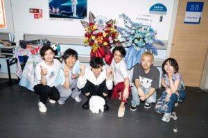 Toaka Instagram - 十明です🫡

広州公演ありがとうございました！
歌い終わった後、舞台裏で客席を見ていた時、感動して鳥肌が立ちました。

ありがとうございました！

Photo by @takeshiyao 

#RADWIMPSWORLDTOUR2024
#THEWAYYOUYAWNANDTHEOUTCRYOFPEACE
#十明