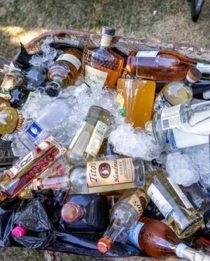 Tobias Dorzon Instagram - Happy Cake Day to my sister one of the greatest to do it @maibrotherskeeper. You know I had to pop out for you. If your cookout don’t look like this don’t invite us to bless the grill. @chefredbeard #ChefTobias #Huncho