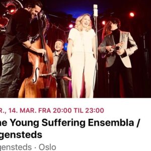 Tobias Santelmann Instagram - Når vi ikke later som, oversetter vi @zaralarsson, @beyonce og @larsvaularnmg til nynorsk. 
Vi er @youngsuffering, og vi har konsert på @ingensteds_ 14.mars. Kom og hør på oss da. Fikk til link i bio, og det ligger en 🍆 der hvis du vil se på’n.
Foto: @anthony_sabado 📷