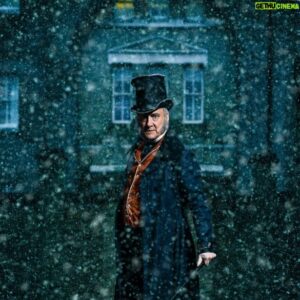 Tobin Bell Instagram - It's been a little over a year since I saw the marvelous @stephentompki19 as Ebenezer Scrooge @oldvictheatre in London! A breath-taking, imaginative production. #noel