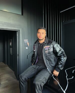 Toby Aromolaran Instagram - Blacker the berry the sweeter the juice 🫐