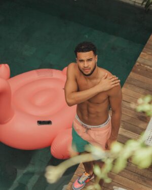 Toby Aromolaran Instagram - I’m just tryna live my life. They say I ain’t living right.
