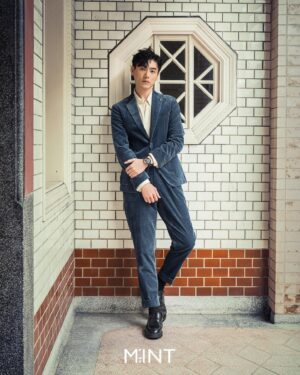 Toby Lee Instagram - 回到生命最初的樣子，屬於我的心宇宙。

感謝明潮 @mint_taiwan