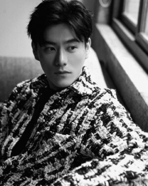 Toby Lee Instagram - 您2023年的專屬新桌面上線了！祝大家新年快樂！Happy new year 🎊