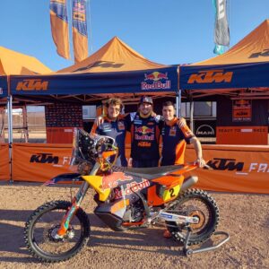 Toby Price Instagram - Ready to go, my mechanic Guillaume and Marcus are the guys that keep me riding my best. These guys are the legends that make my Dakar as easy as possible