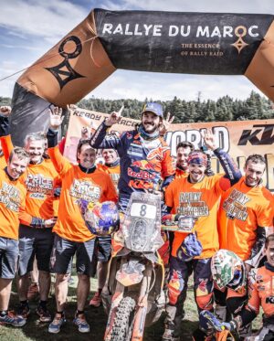 Toby Price Instagram - Everyone has been asking me about what events I’ll be riding in this year, but in some personal news, KTM has decided to not renew my contract so Dakar 2024 was my last event with them… I do feel like I’m still in my prime and going out there fighting for wins, especially at Dakar so it’s unfortunate to not have that opportunity to do it in 2025 but I’m really appreciative of the support they gave me in my career. We’ve been able to do some great things together like win two Dakars and get a couple podiums, a World Championship and our success in Australia too. A big thank you also to @redbull, @blundstoneworkau, @canamoffroad, @arb4x4 and @bfgoodrichtires who have been riding along with me on the bike, really looking forward to the future. For now my focus is on the 2024 SCORE International Championship with Team Australia and to see what comes next.